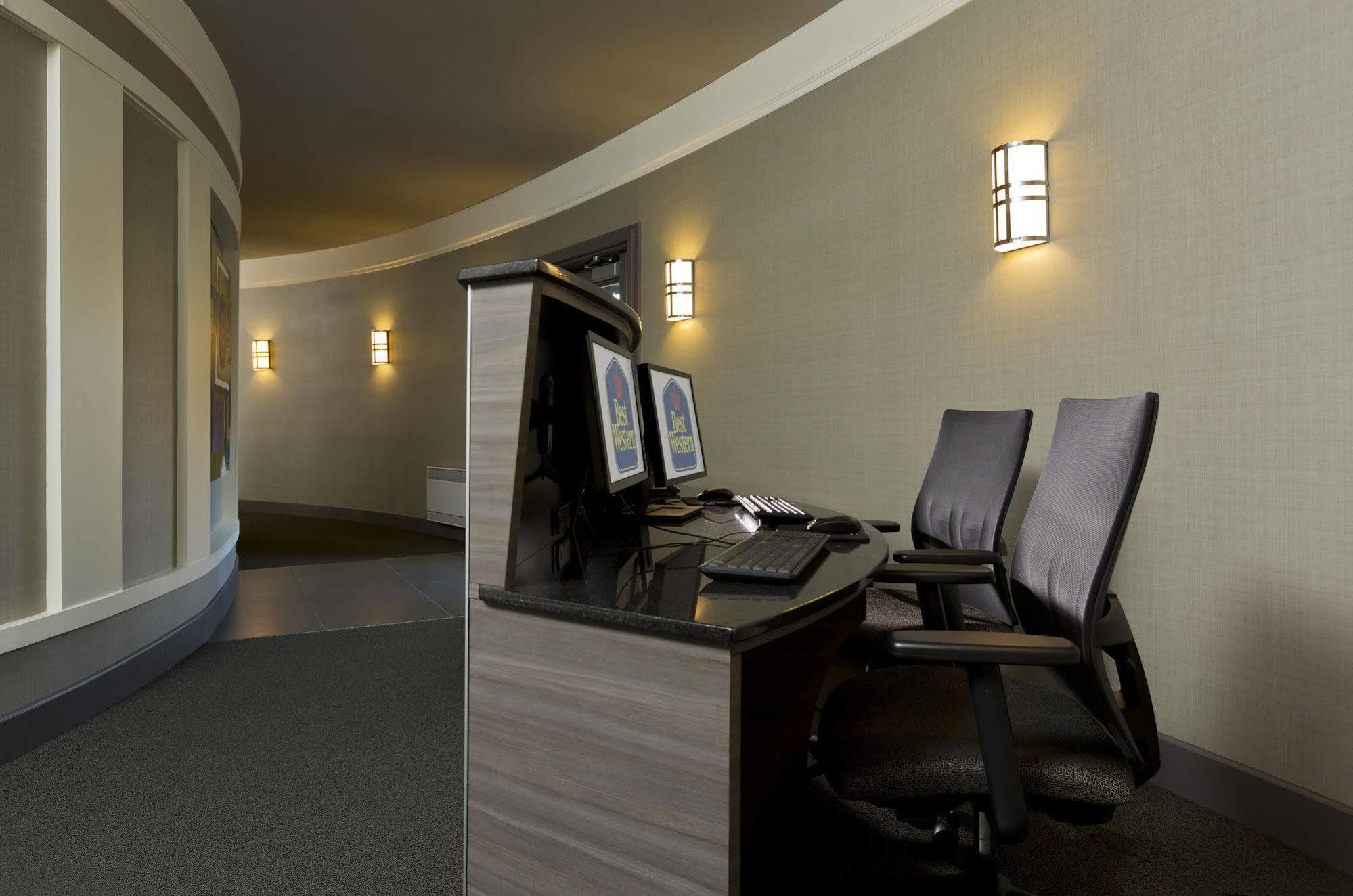 Best Western Premier Hotel Aristocrate Quebec City Bisnis foto